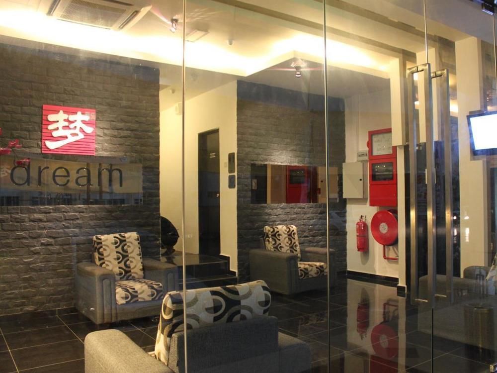 Dream Hotel Klang Exterior photo